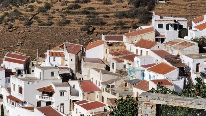 Πάνω από 8.000 έργα σε εξέλιξη στην περιφέρεια